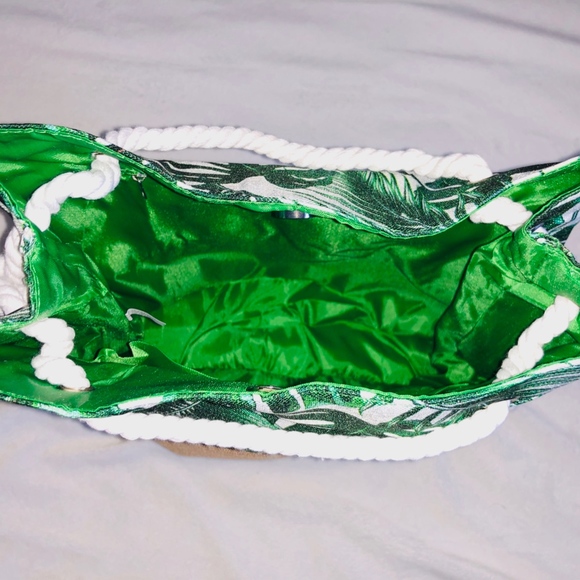 💜 Bundle & Offer 💜 Chi Ulta Beaty Bag | New - Picture 6 of 7